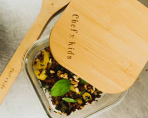 Een chef-kids bakje met een heerlijk gerecht erin! 